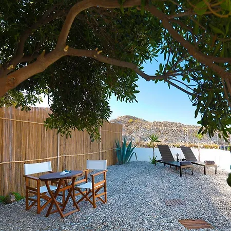 Thalassa House بيت للعطل *